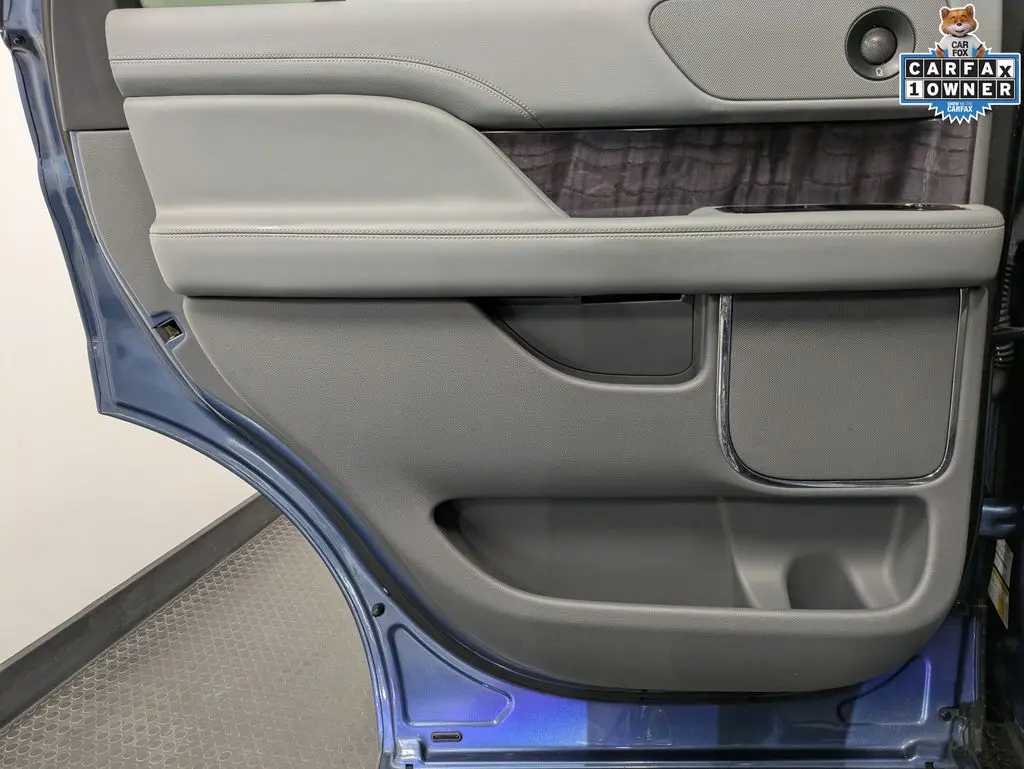 2019 Lincoln Navigator - $26,035