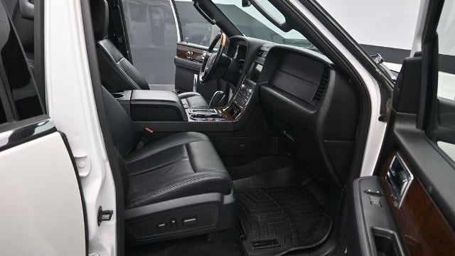 2016 Lincoln Navigator Select