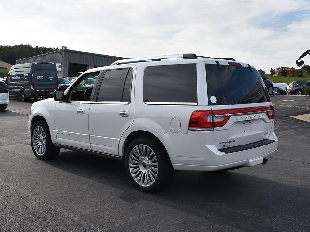 2015 Lincoln Navigator Base — photo 1 of 4
