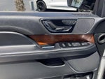2019 Navigator Thumbnail 15