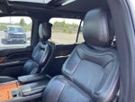 2019 Navigator Thumbnail 16