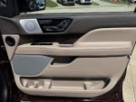 2023 Navigator Thumbnail 16
