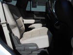 2023 Navigator Thumbnail 10