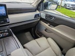 2023 Navigator Thumbnail 18