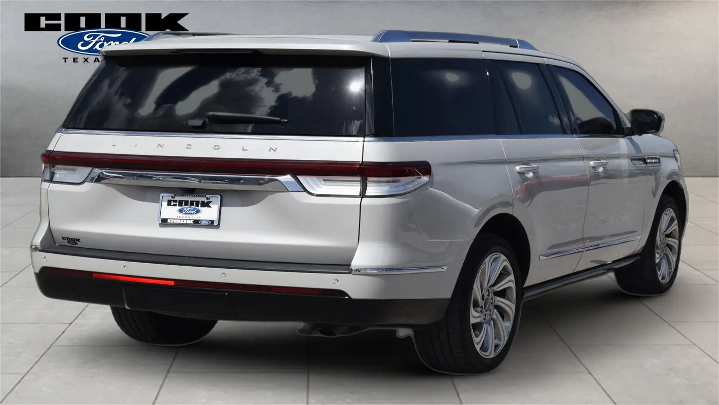 2023 Lincoln Navigator Reserve