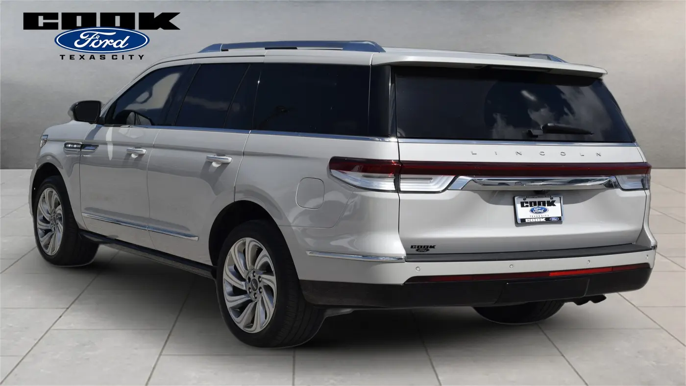 2023 Lincoln Navigator Reserve