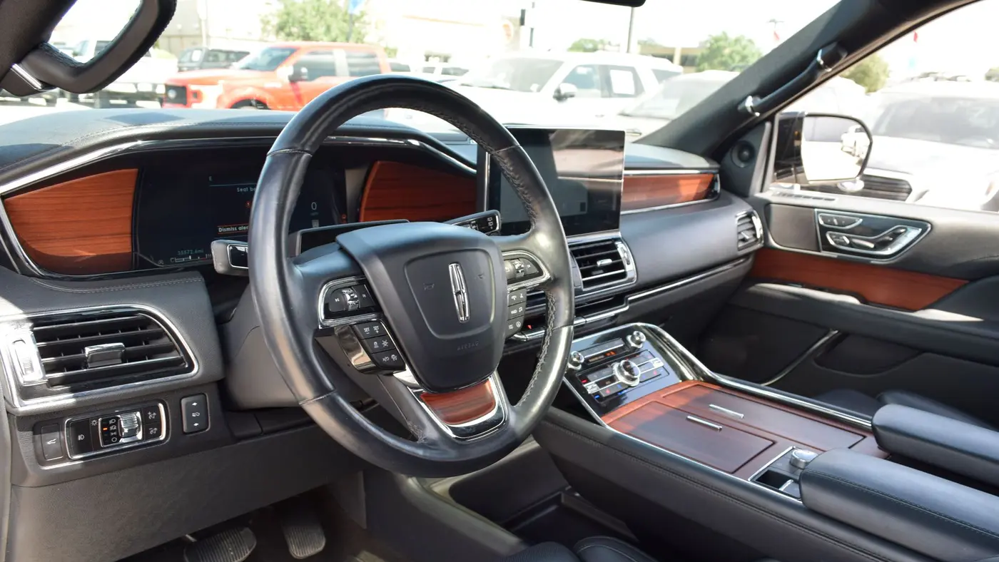 2023 Lincoln Navigator Reserve