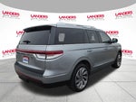 2023 Navigator Thumbnail 3