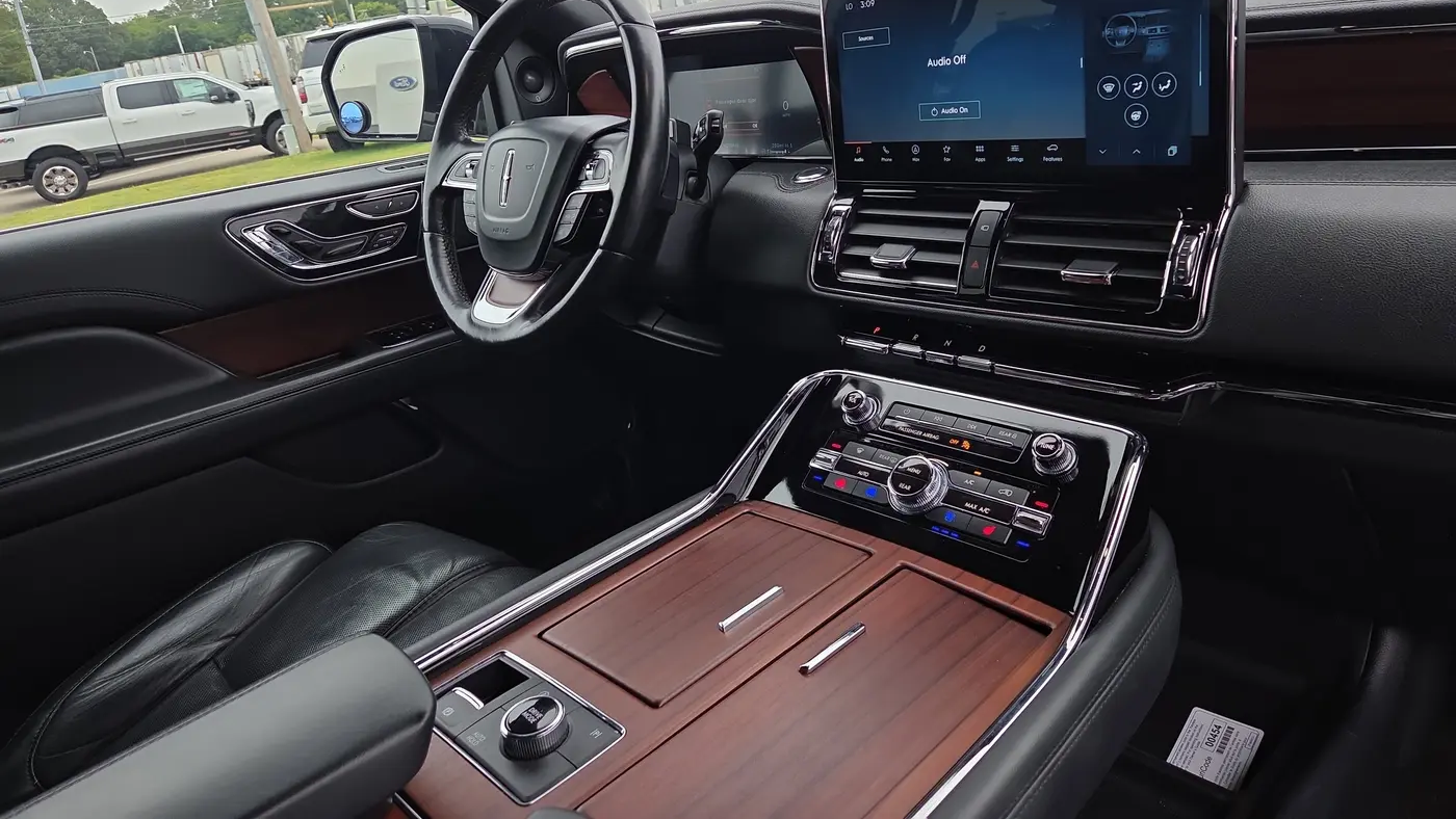 2023 Lincoln Navigator Reserve