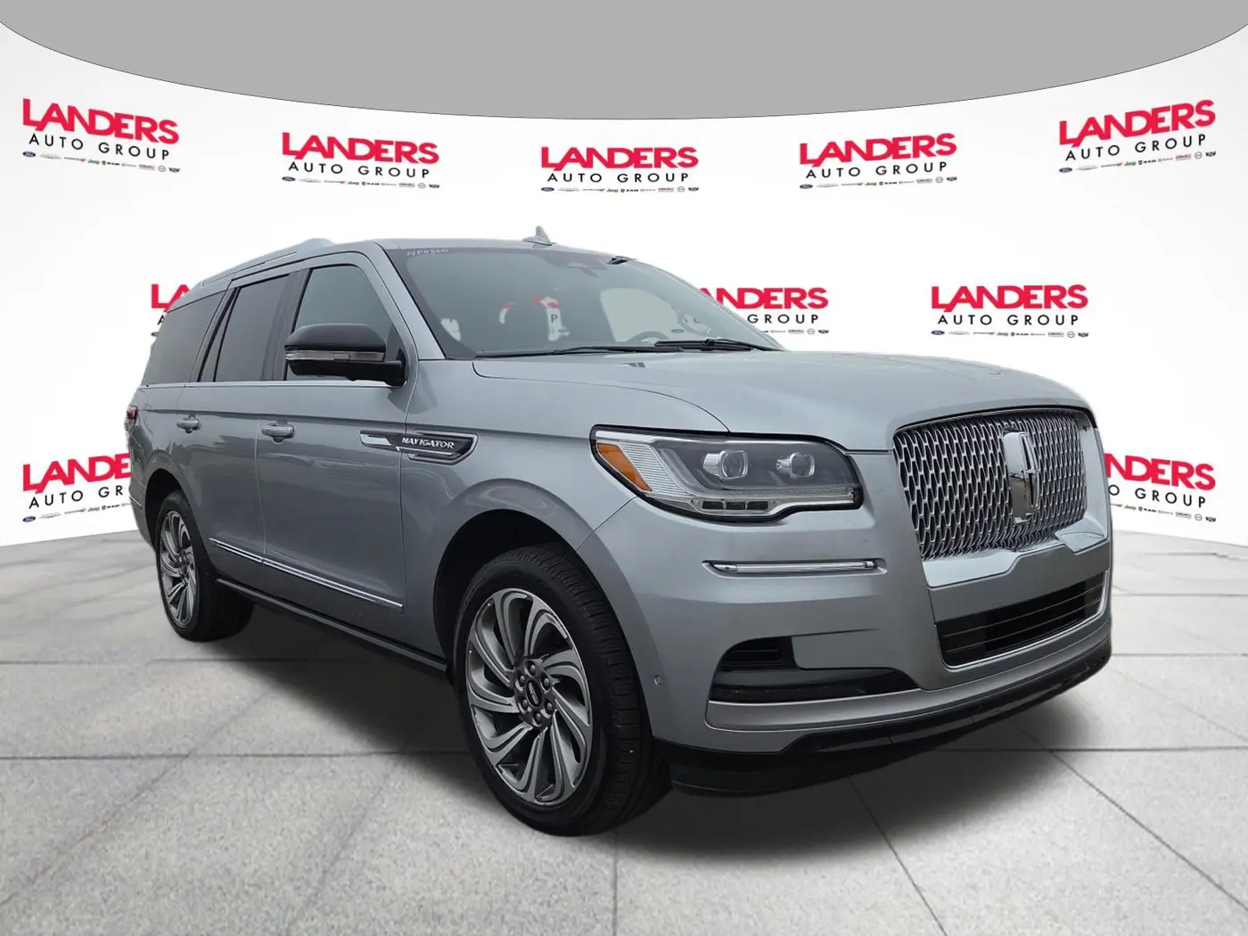 2023 Lincoln Navigator - $41,895