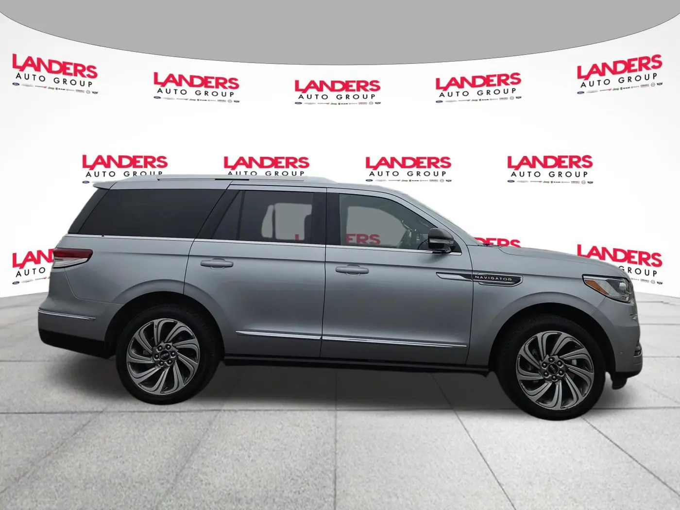 2023 Lincoln Navigator - $41,895