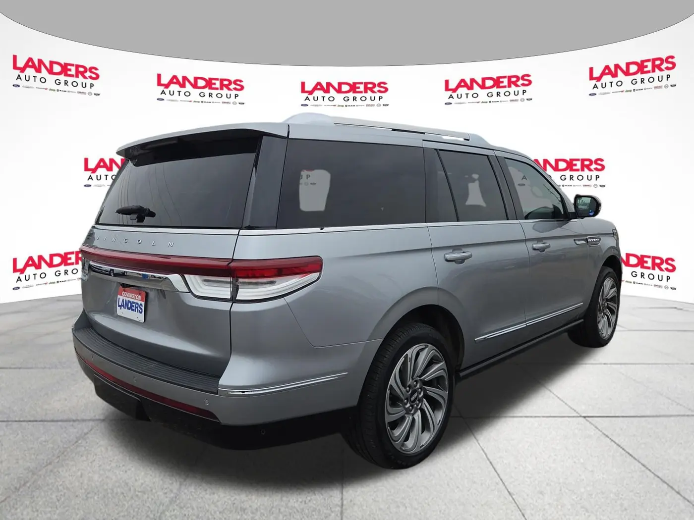 2023 Lincoln Navigator - $41,895