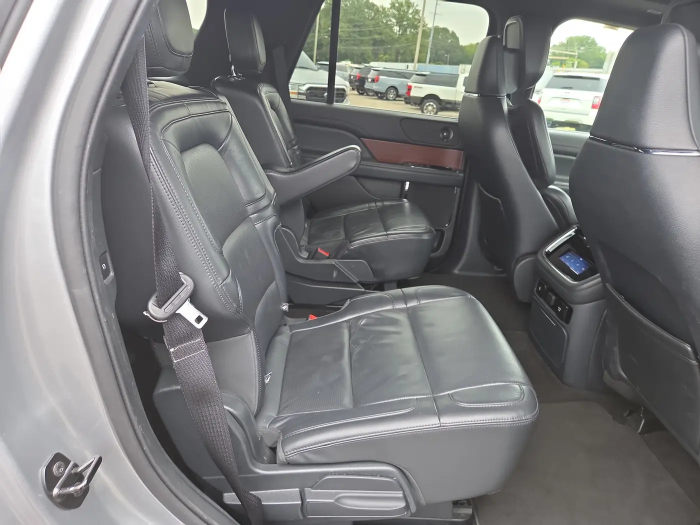 2023 Lincoln Navigator - $41,895