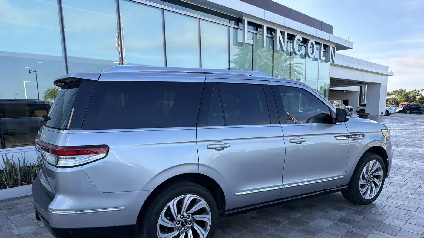2023 Lincoln Navigator Reserve