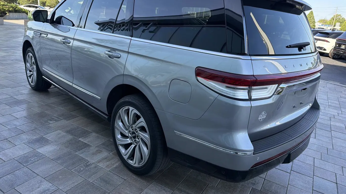 2023 Lincoln Navigator Reserve