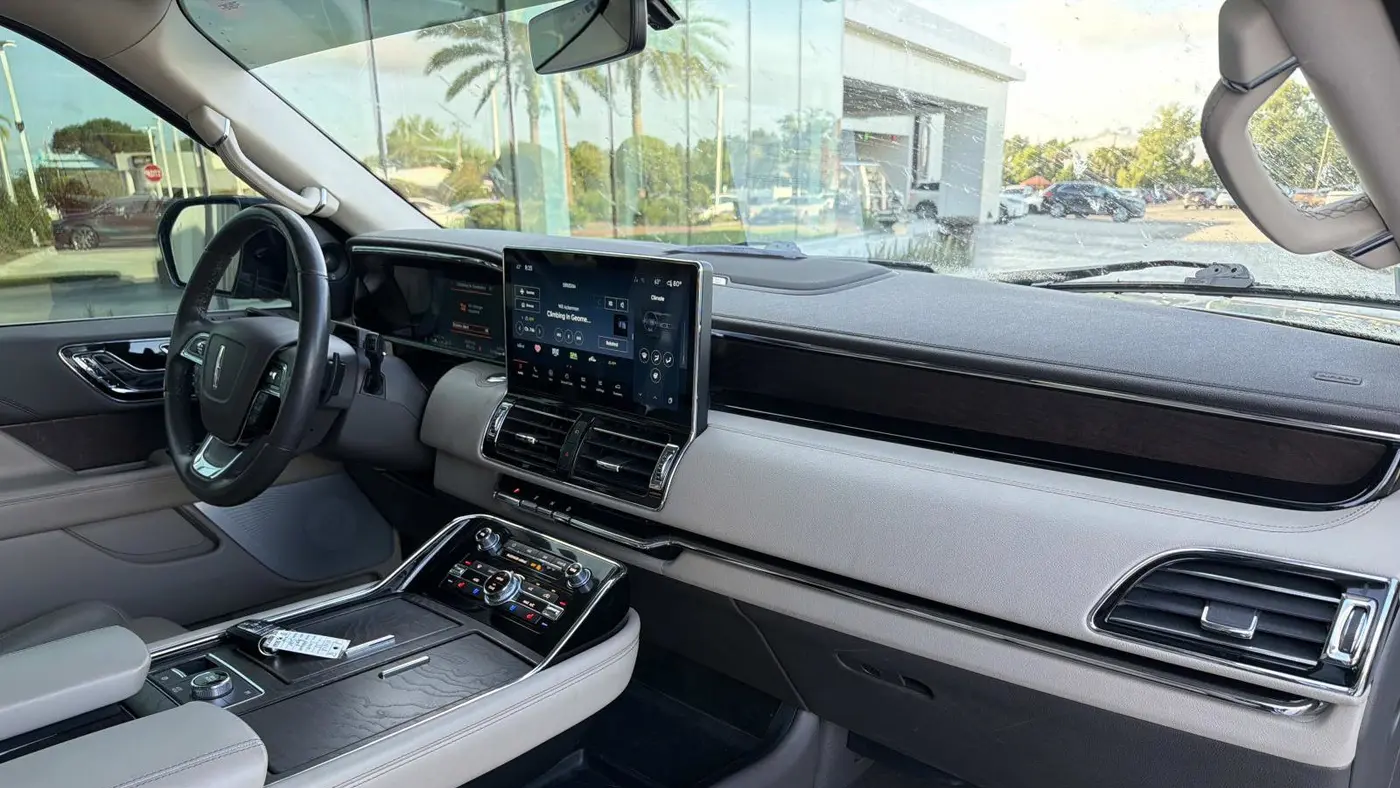 2023 Lincoln Navigator Reserve