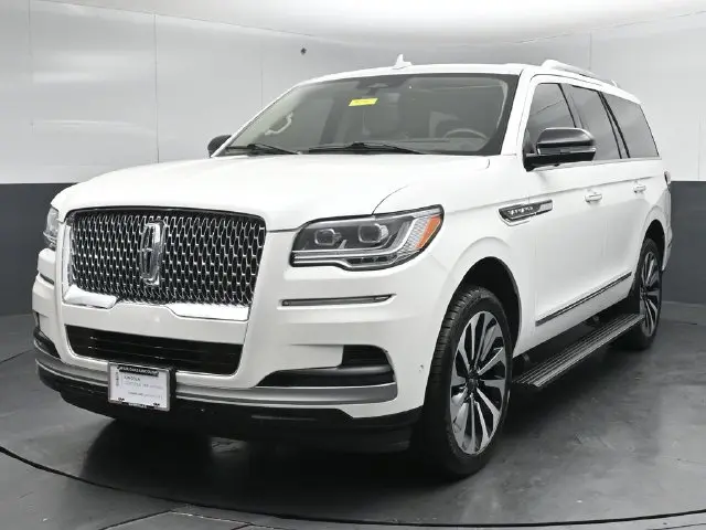 2023 Lincoln Navigator - $56,895