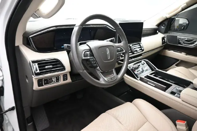 2023 Lincoln Navigator - $56,895