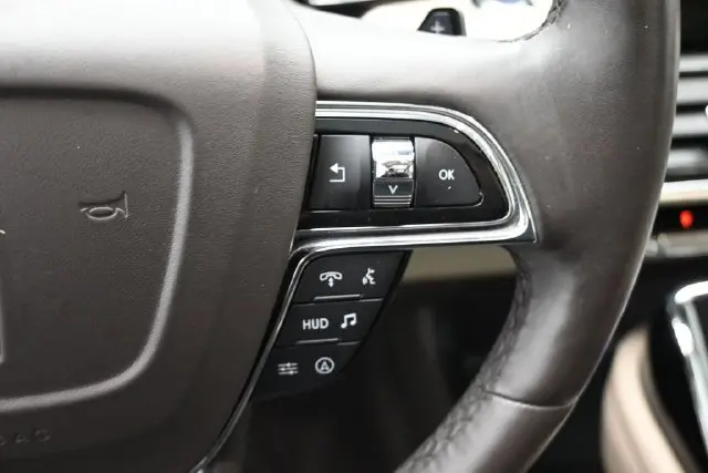 2023 Lincoln Navigator - $56,895