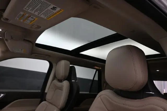 2023 Lincoln Navigator - $56,895