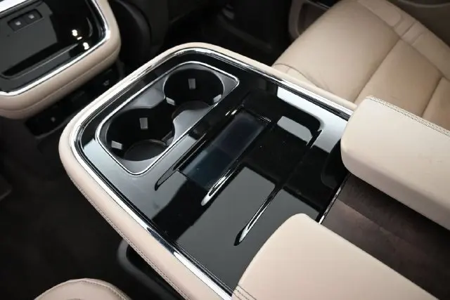 2023 Lincoln Navigator - $56,895