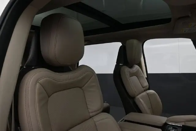 2023 Lincoln Navigator - $56,895