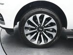 2023 Navigator Thumbnail 38