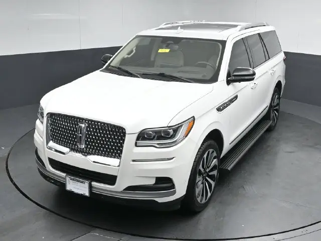 2023 Lincoln Navigator - $56,895