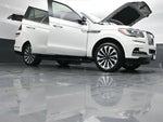 2023 Navigator Thumbnail 56