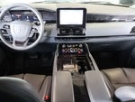2020 Navigator Thumbnail 18