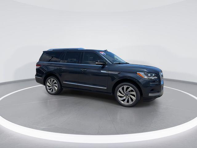 2022 Lincoln Navigator - $50,137