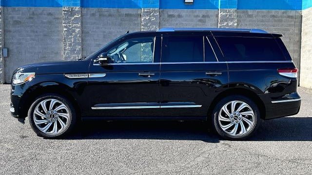 2023 Lincoln Navigator Reserve