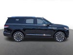 2023 Navigator Thumbnail 2