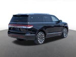2023 Navigator Thumbnail 3