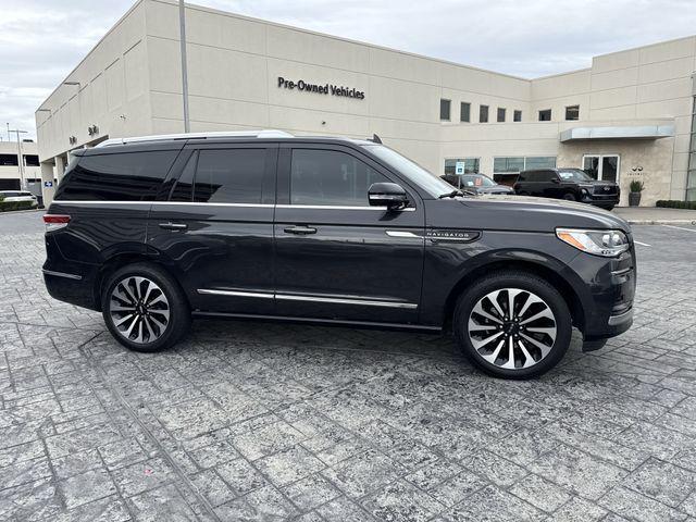 2023 Lincoln Navigator - $36,500