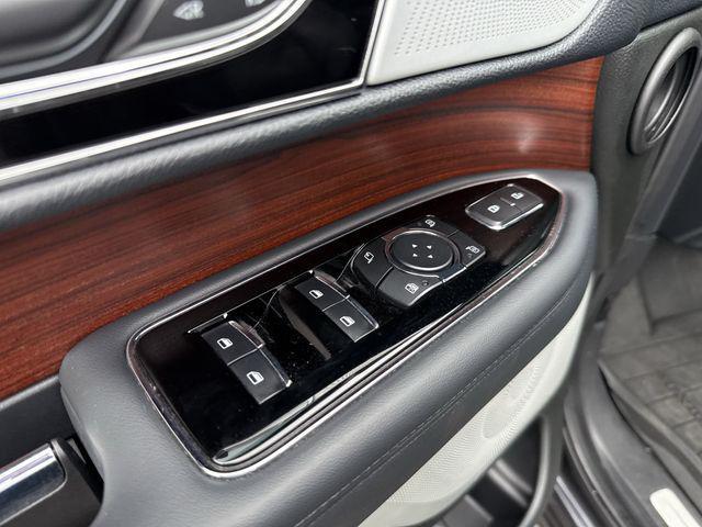 2023 Lincoln Navigator - $36,500