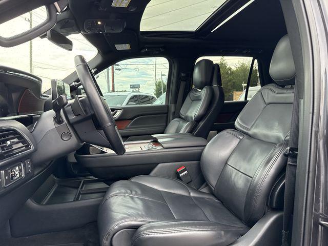 2023 Lincoln Navigator - $36,500
