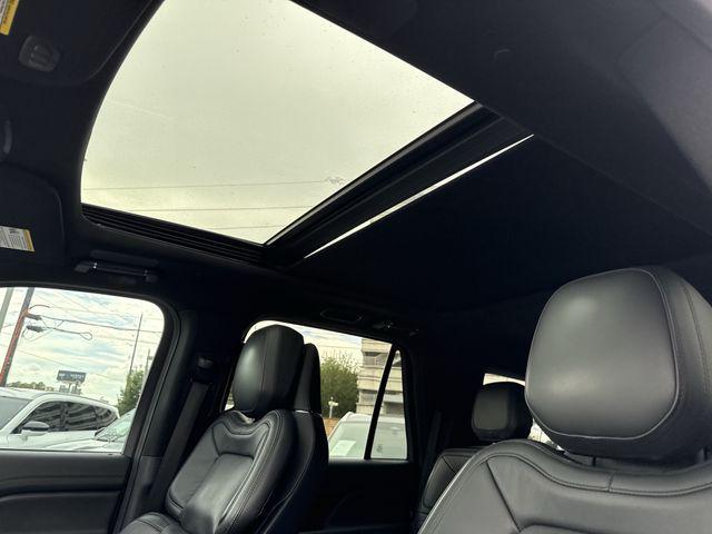 2023 Lincoln Navigator - $36,500