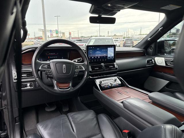 2023 Lincoln Navigator - $36,500