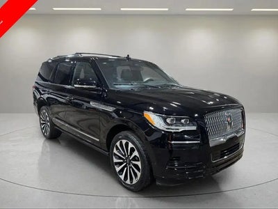 Photo of a 2023 Lincoln Navigator 4X4 Reserve 4DR SUV for sale