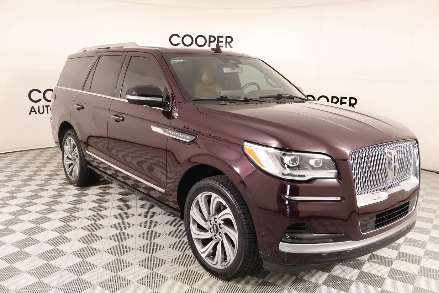 2023 Lincoln Navigator - $54,189