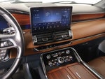 2023 Navigator Thumbnail 4