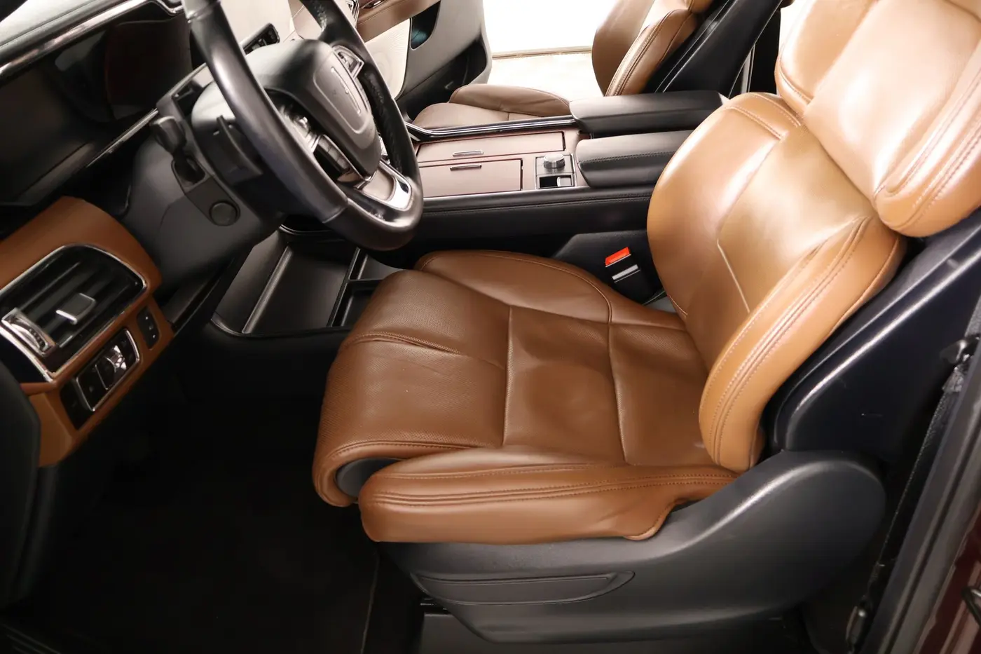 2023 Lincoln Navigator - $54,189