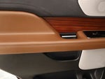 2023 Navigator Thumbnail 17