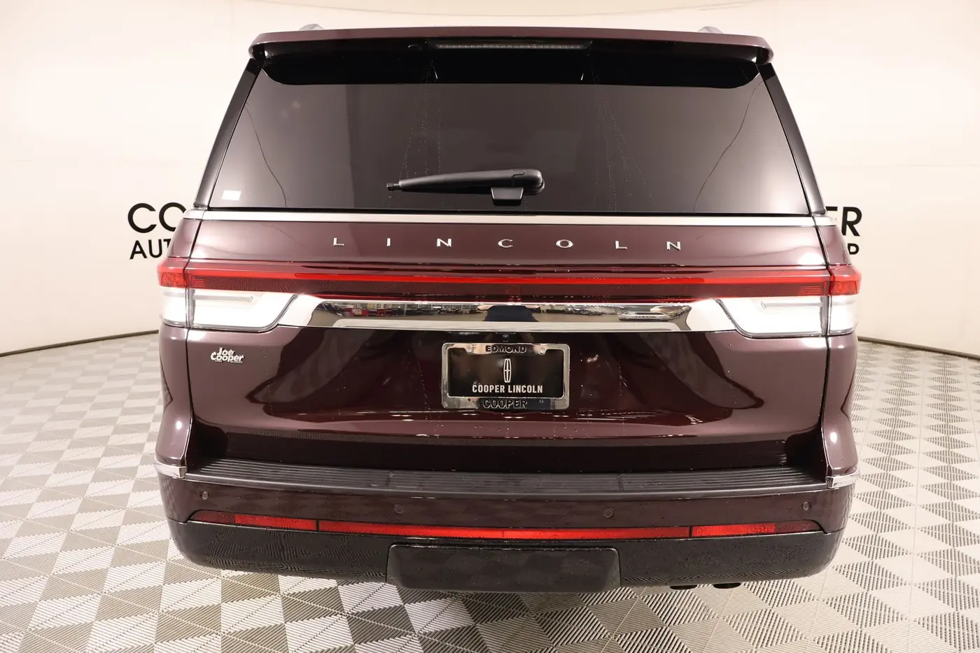 2023 Lincoln Navigator - $54,189