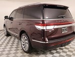 2023 Navigator Thumbnail 24
