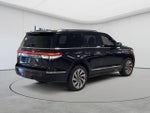 2023 Navigator Thumbnail 4