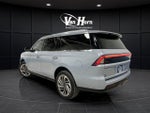 2025 Navigator Thumbnail 5