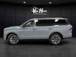2025 Navigator Thumbnail 6