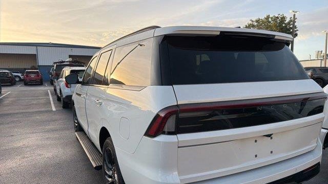 2025 Lincoln Navigator Reserve